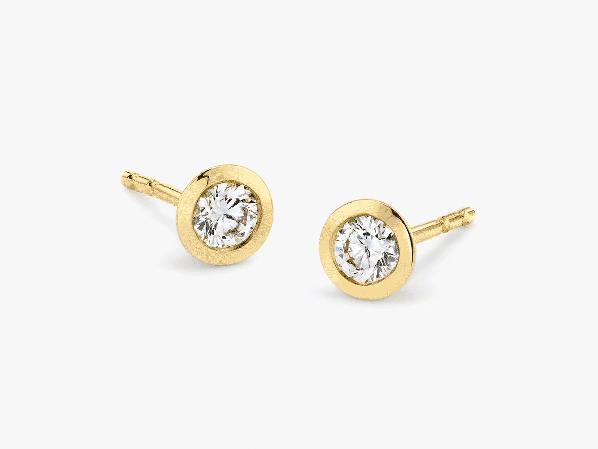 gif of Bezel earrings with VRAI created diamonds