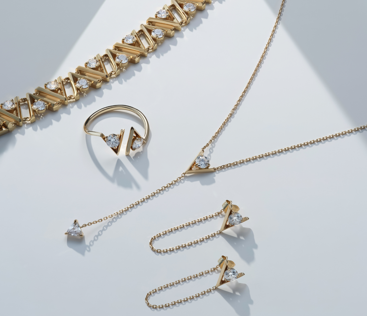 Image of fine jewelry featuring VRAI created diamonds