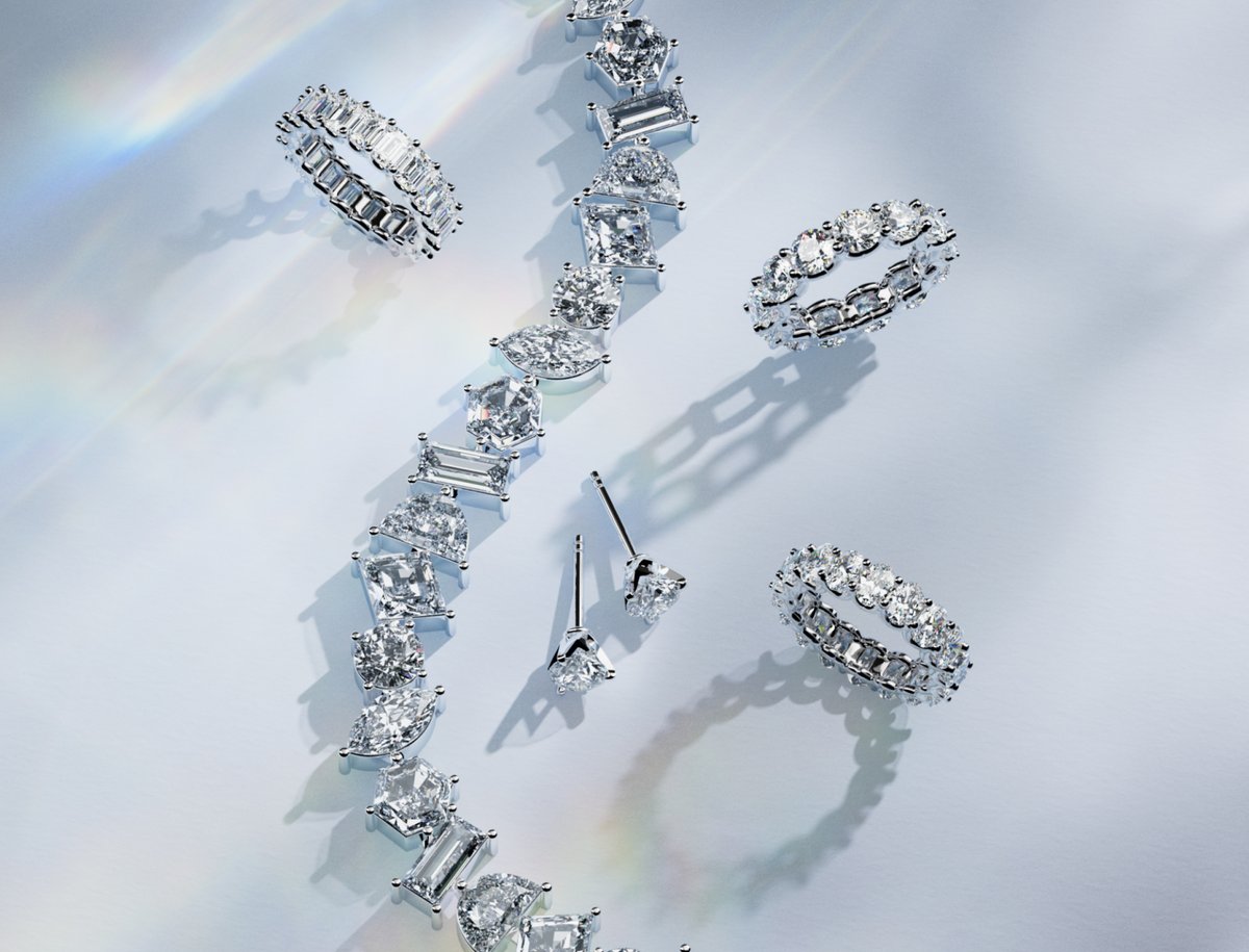 In 2026, choose designs with VRAI created diamonds that reflect your values and style.