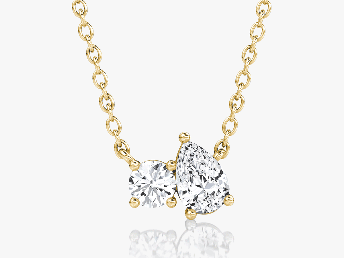 Gif of Toi et Moi fine jewelry with VRAI created diamonds